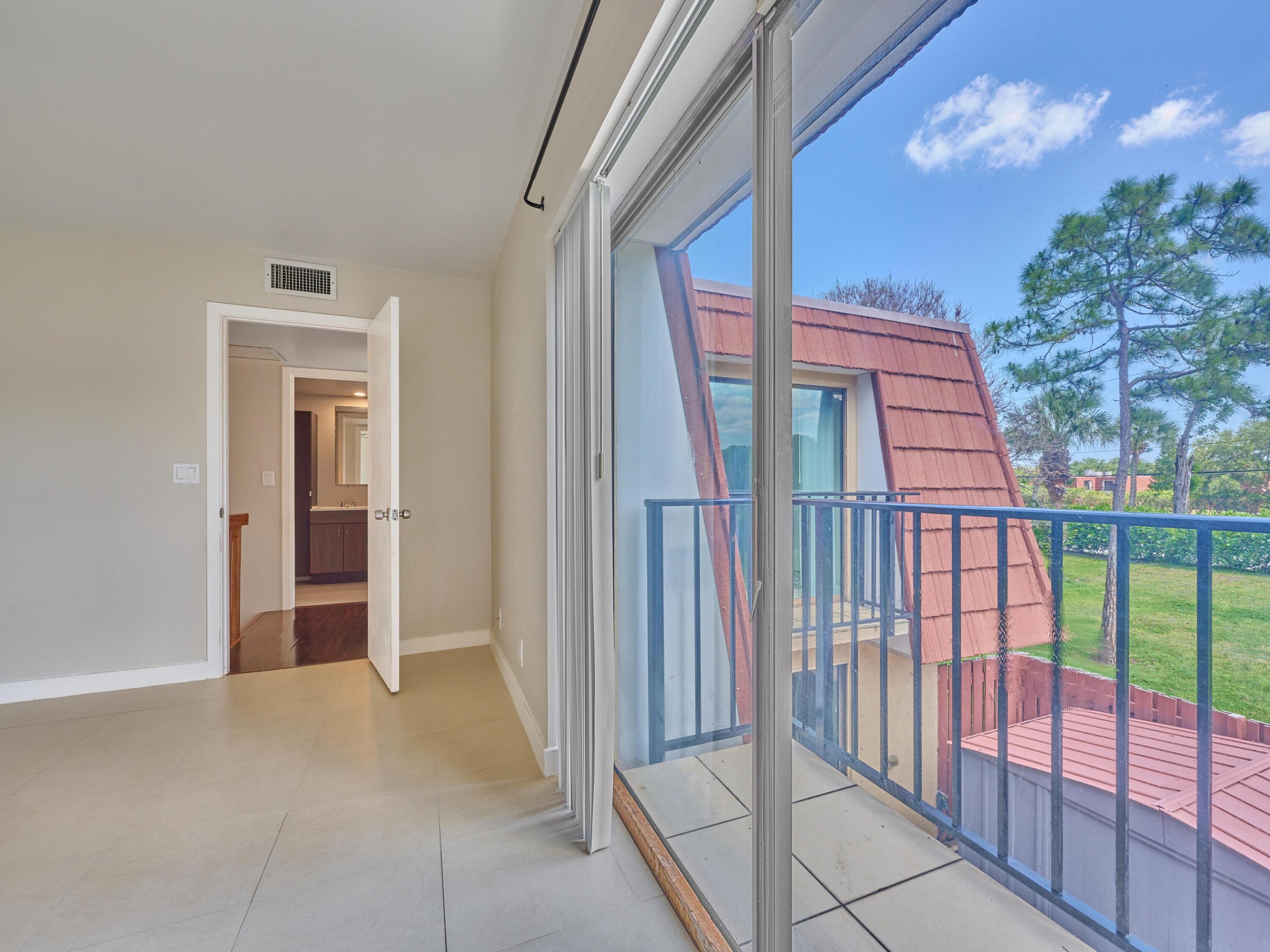 LAKESIDE - Residential