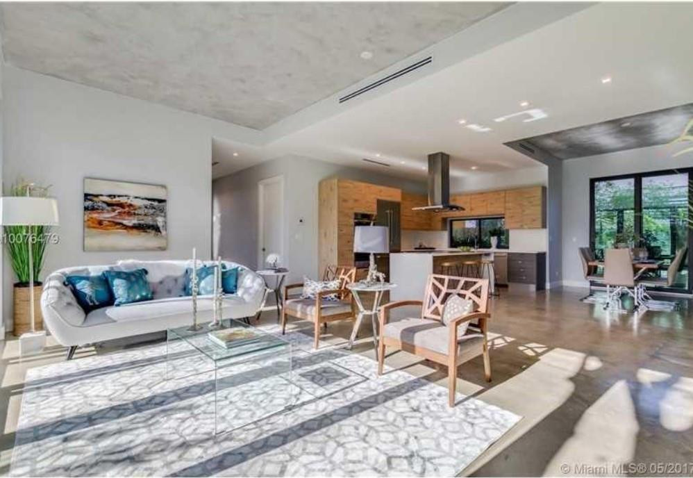 1400 NE 6 Street 1400