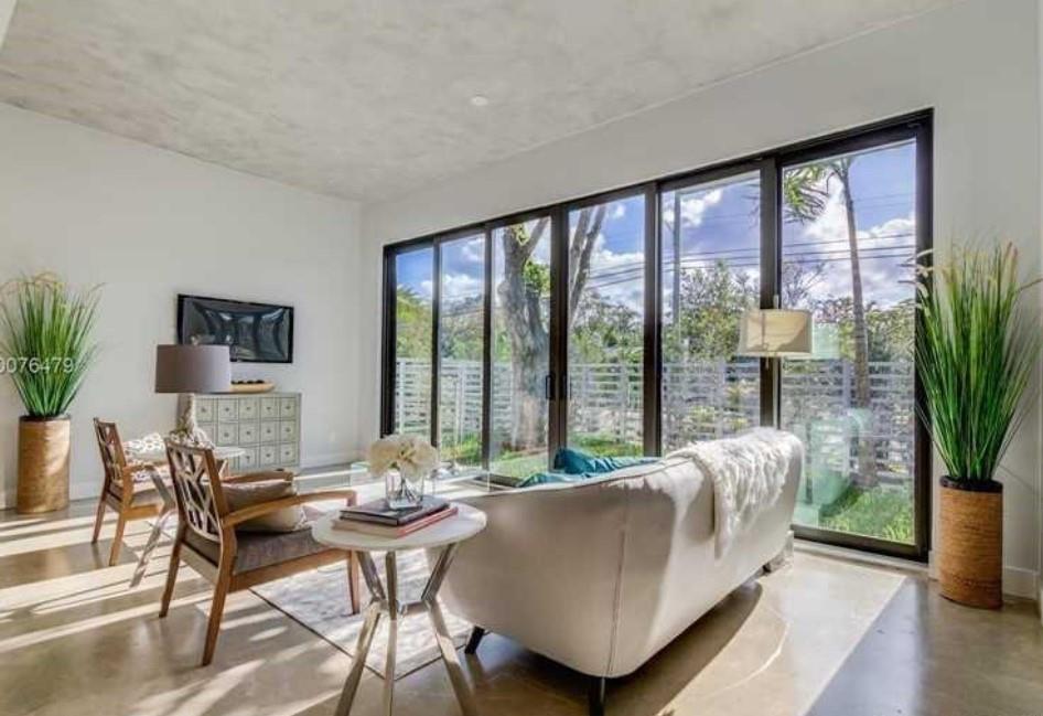 544 Moderno - Residential