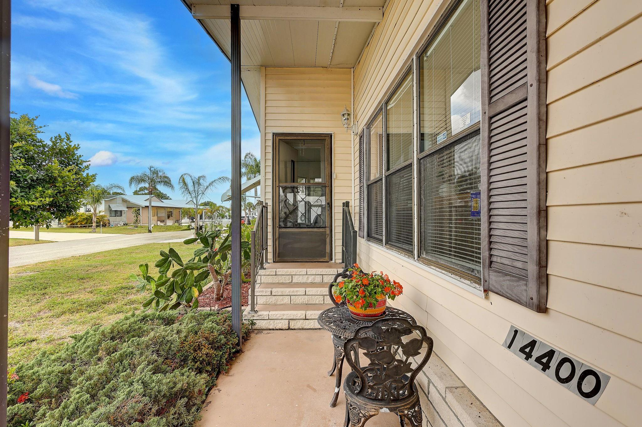 14400 Isla Flores