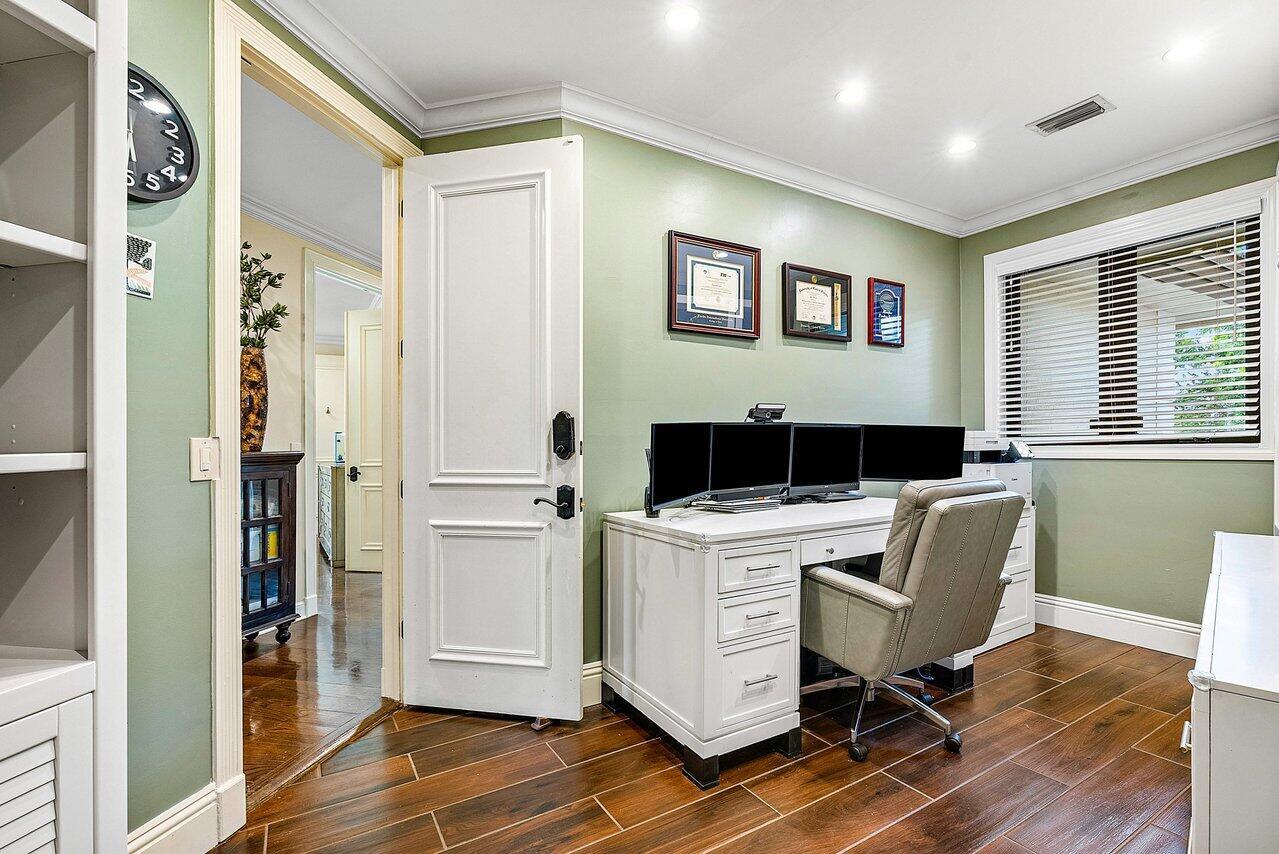 WOODFIELD HUNT CLUB - Residential