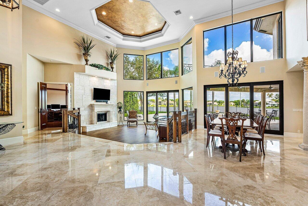 WOODFIELD HUNT CLUB - Residential