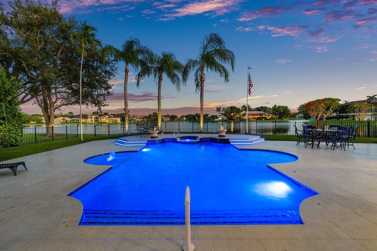 WOODFIELD HUNT CLUB - Residential