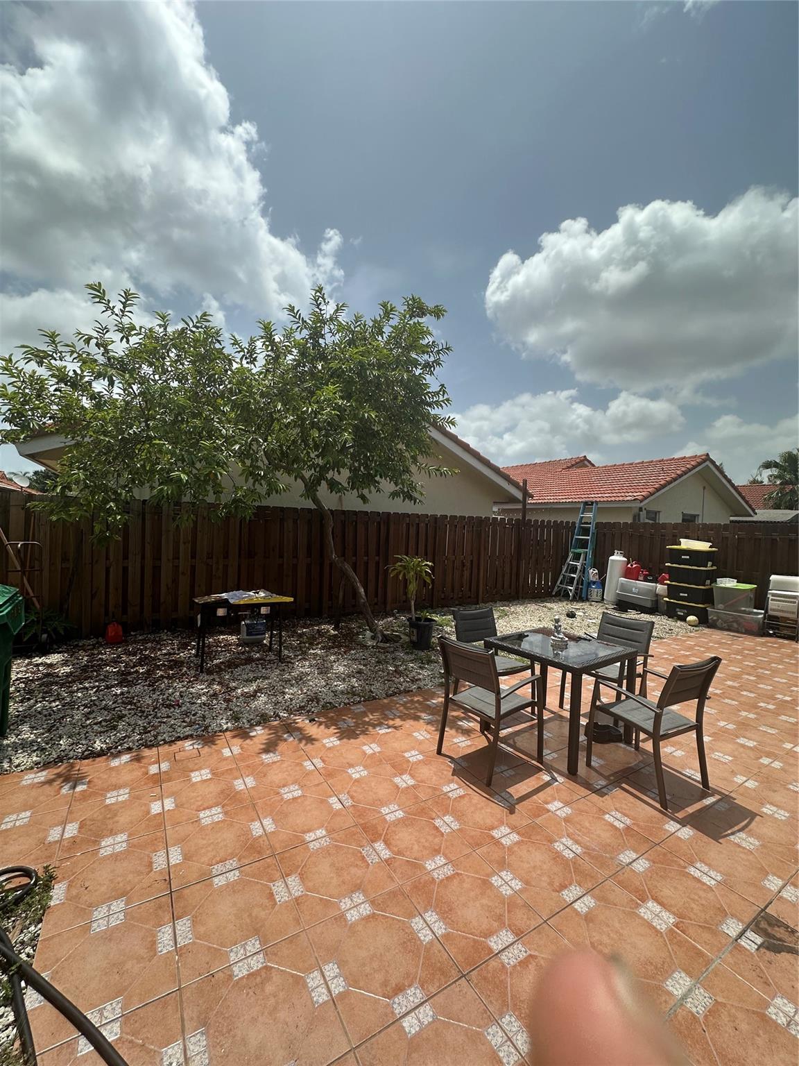 Ibis Villas - Residential