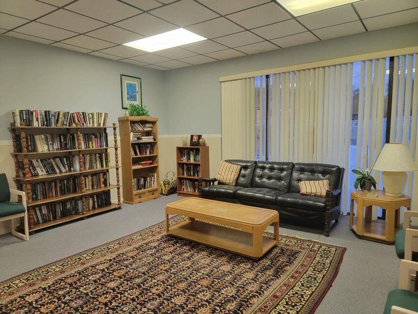 ISLAND HOUSE CONDOMINIUM - Residential Lease