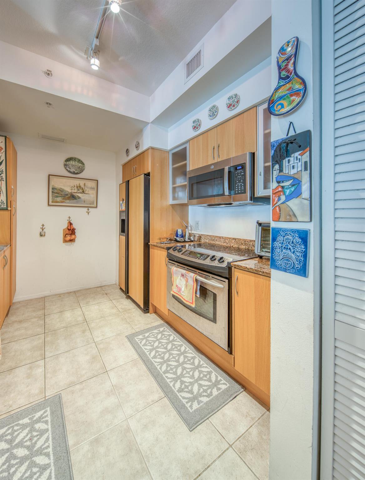 MOORINGS AT LANTANA CONDO - Residential