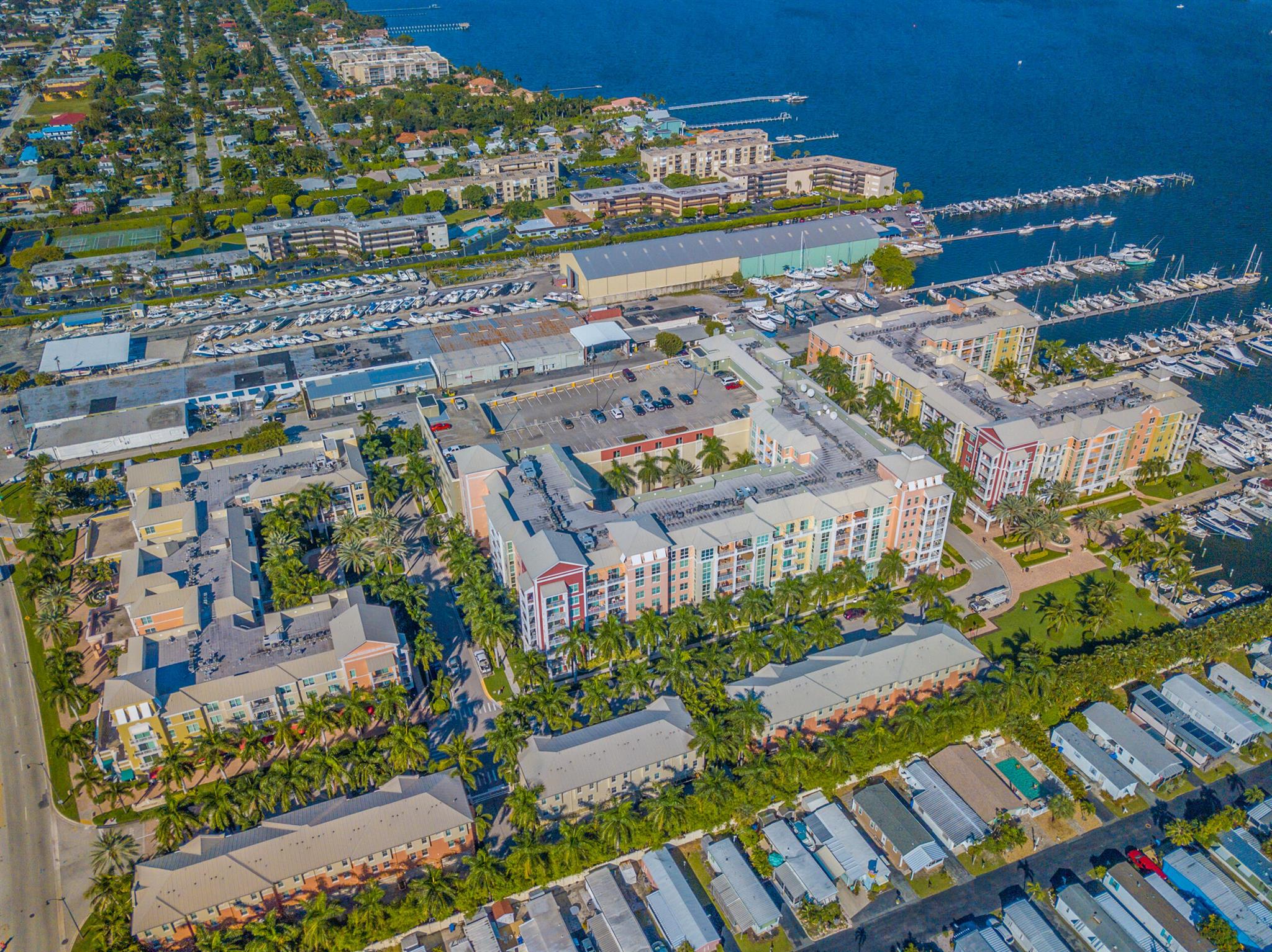 MOORINGS AT LANTANA CONDO - Residential
