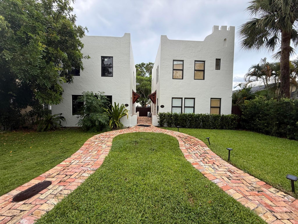 Photo of 1306 FLORIDA Avenue, West Palm Beach, FL 33401 (MLS # B26058333)