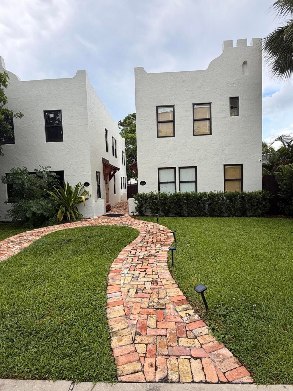 Photo of 1306 FLORIDA Avenue, West Palm Beach, FL 33401 (MLS # B26058333)