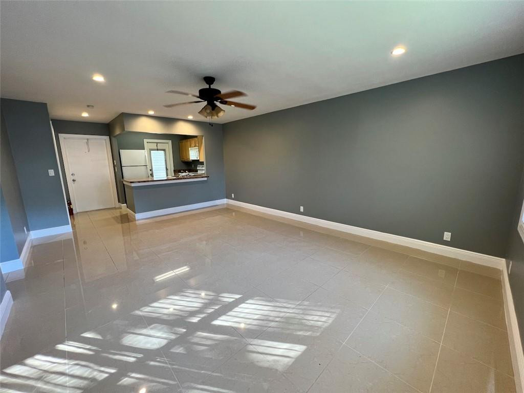 610 SE 2nd Avenue L21