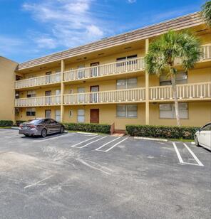 BERMUDA CLUB EIGHT CONDO - Residential