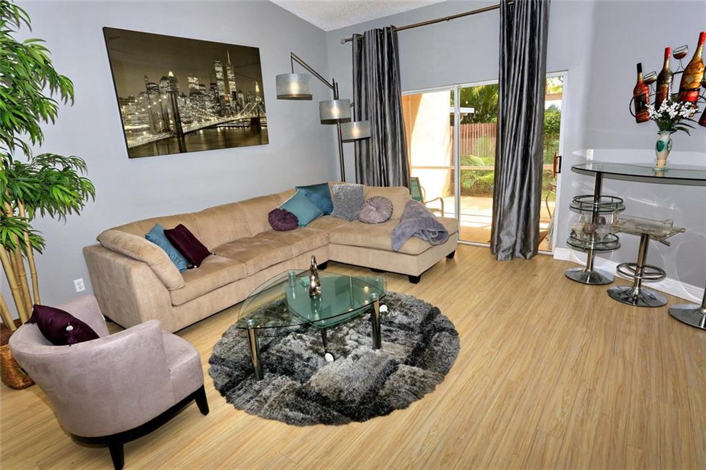 MALVERN/KINGS POINT - Residential