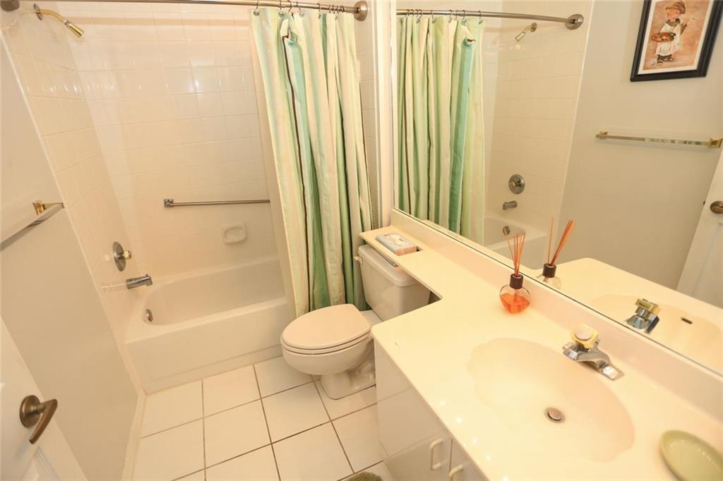 MALVERN/KINGS POINT - Residential