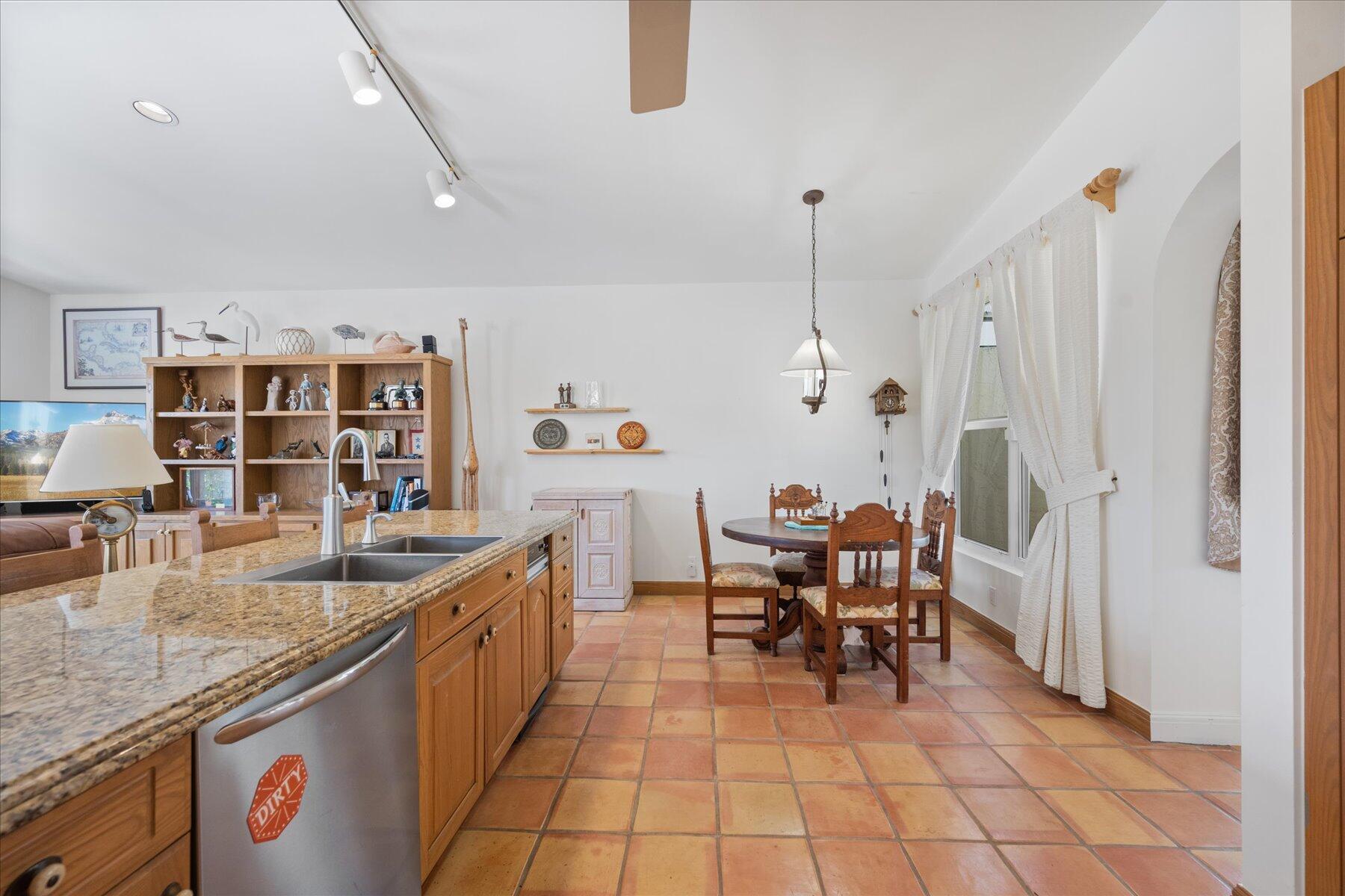 BARROW ISLAND AT JONATHAN - Residential