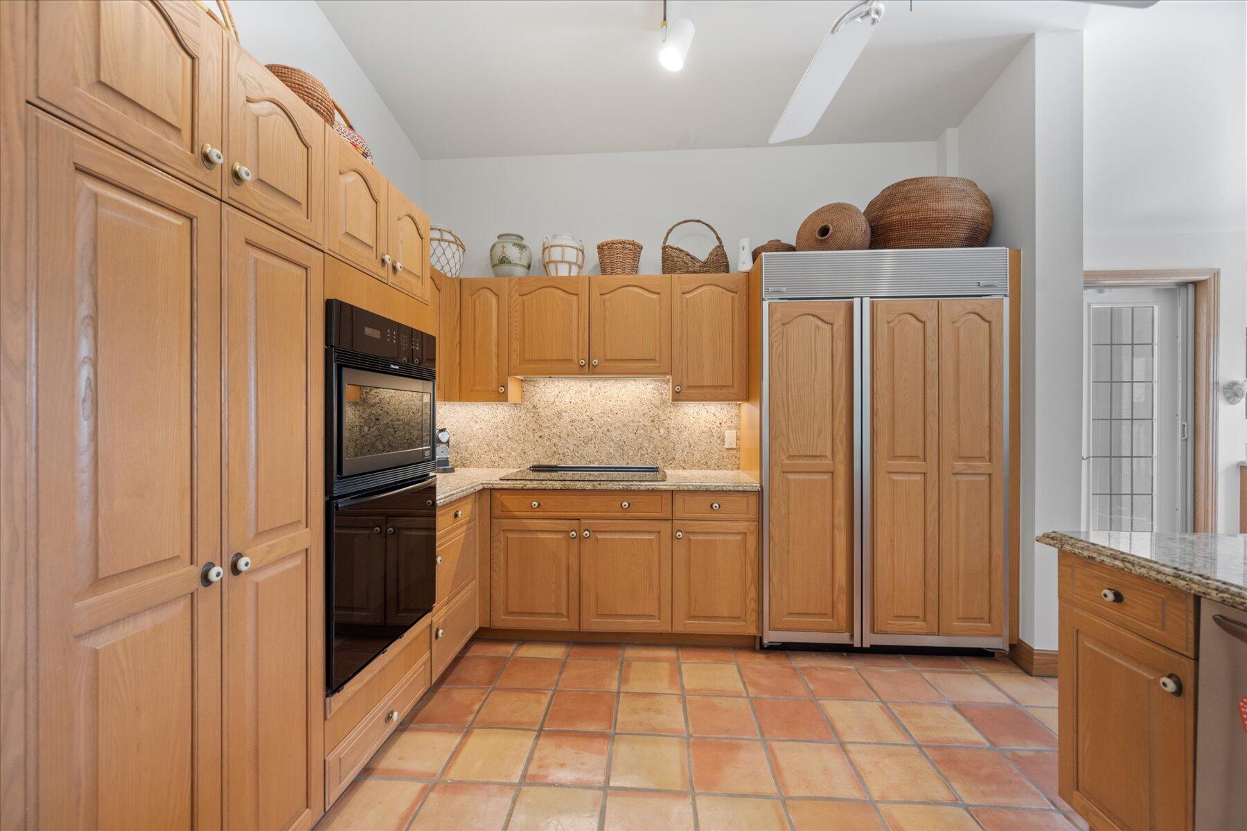 BARROW ISLAND AT JONATHAN - Residential