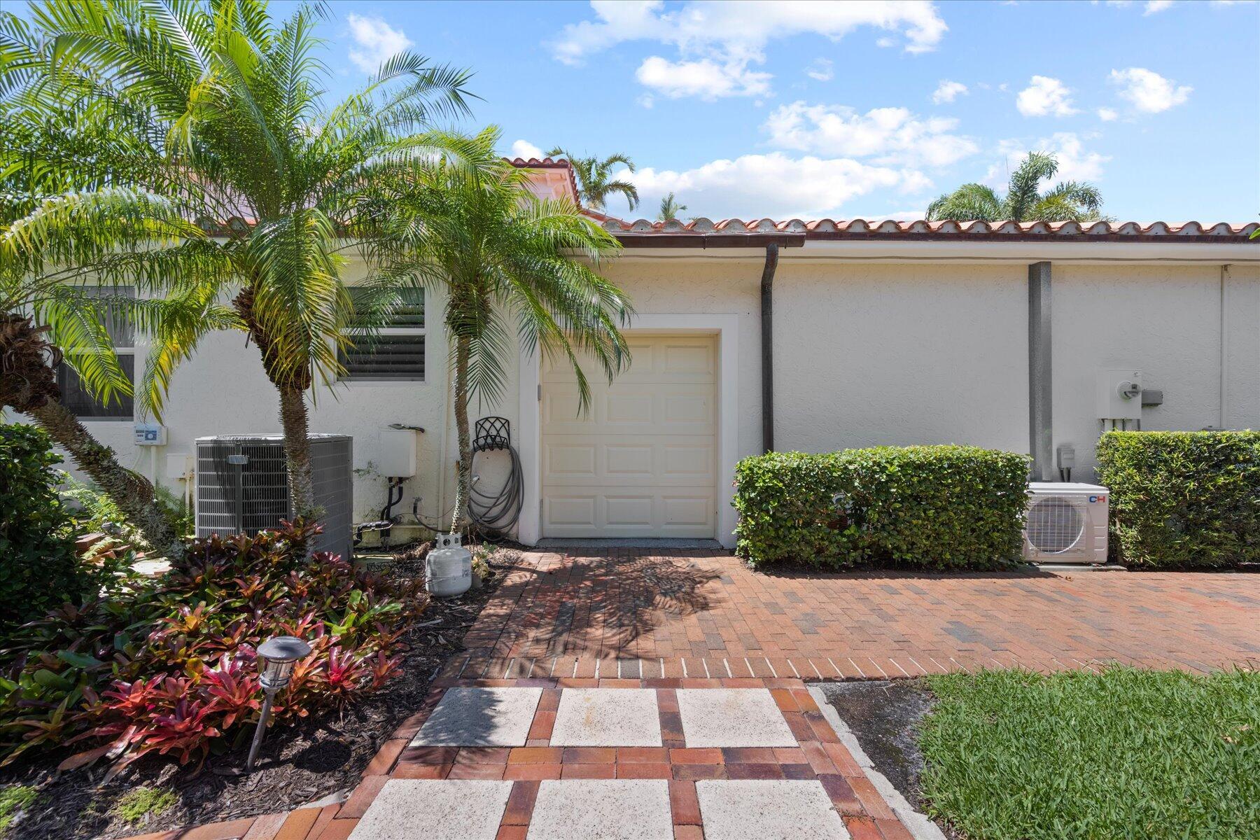 BARROW ISLAND AT JONATHAN - Residential