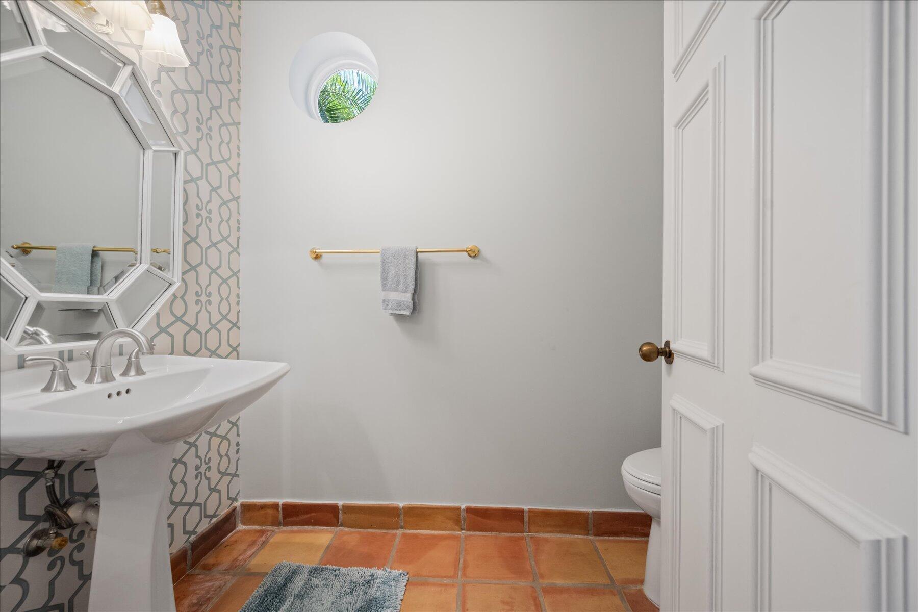 BARROW ISLAND AT JONATHAN - Residential