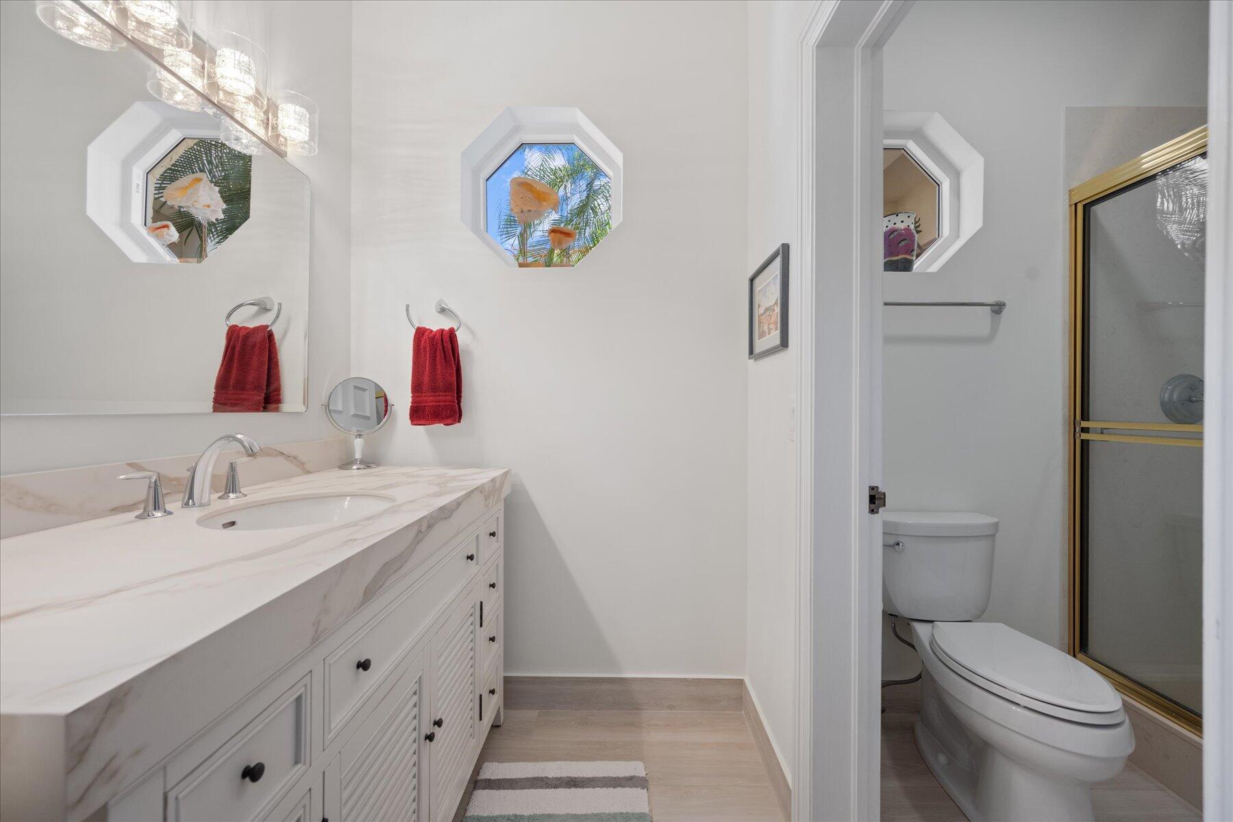 BARROW ISLAND AT JONATHAN - Residential