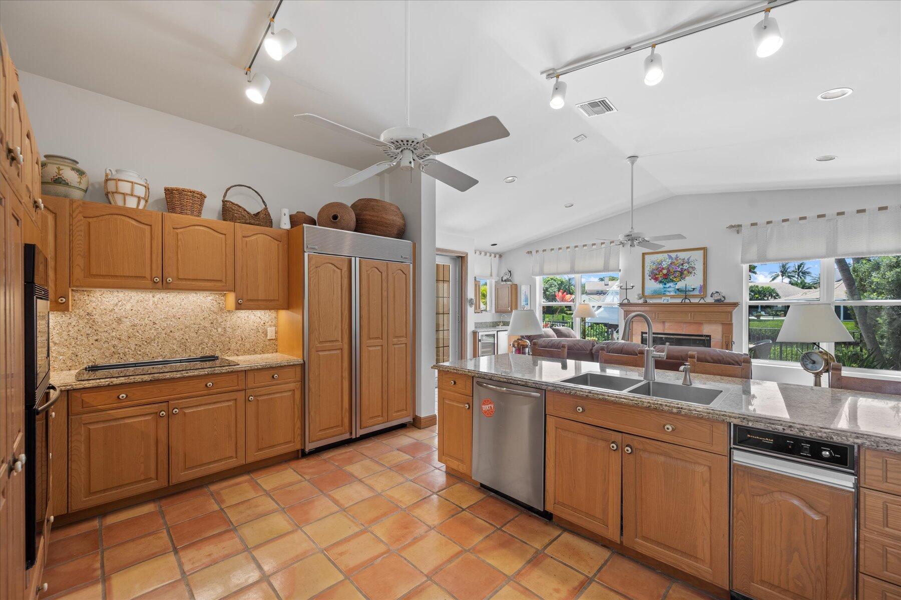 BARROW ISLAND AT JONATHAN - Residential