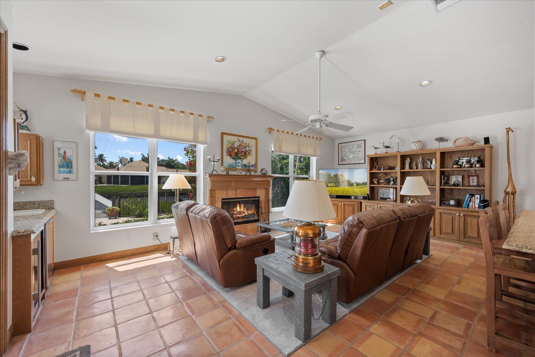 BARROW ISLAND AT JONATHAN - Residential