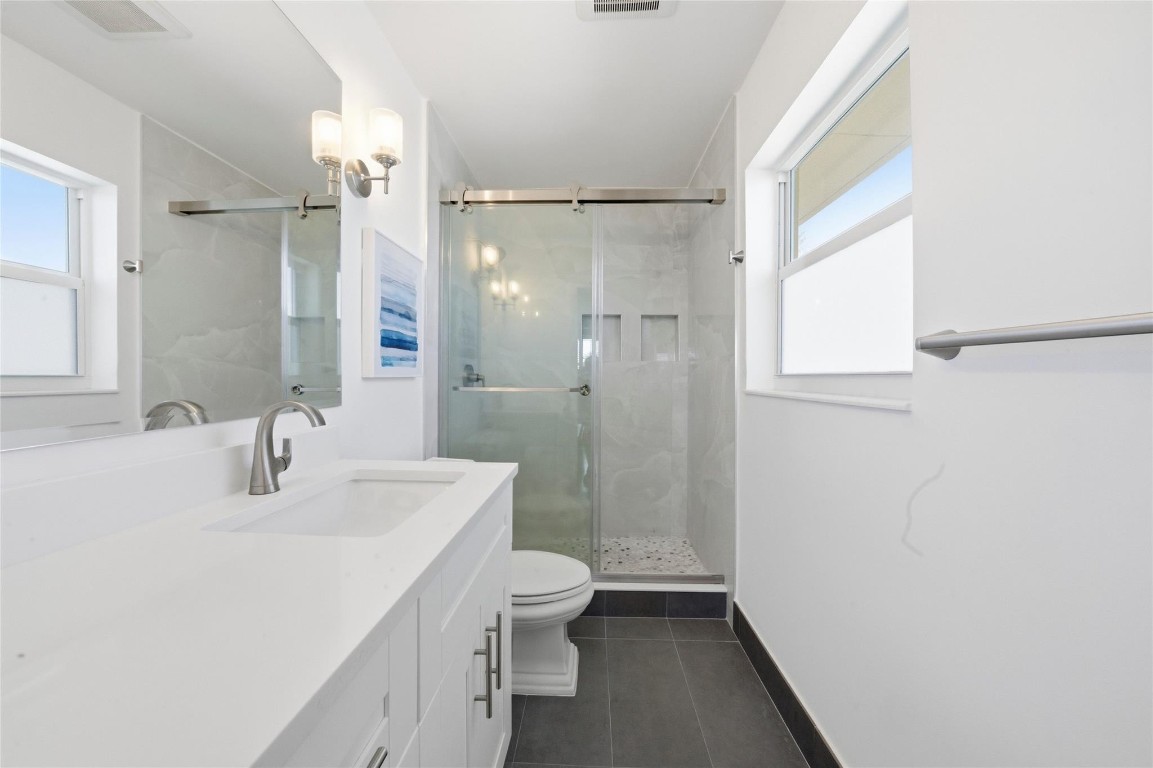 HAWTHORNE BAY - Residential