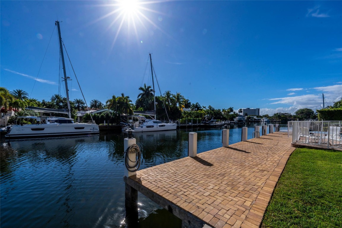 HAWTHORNE BAY - Residential