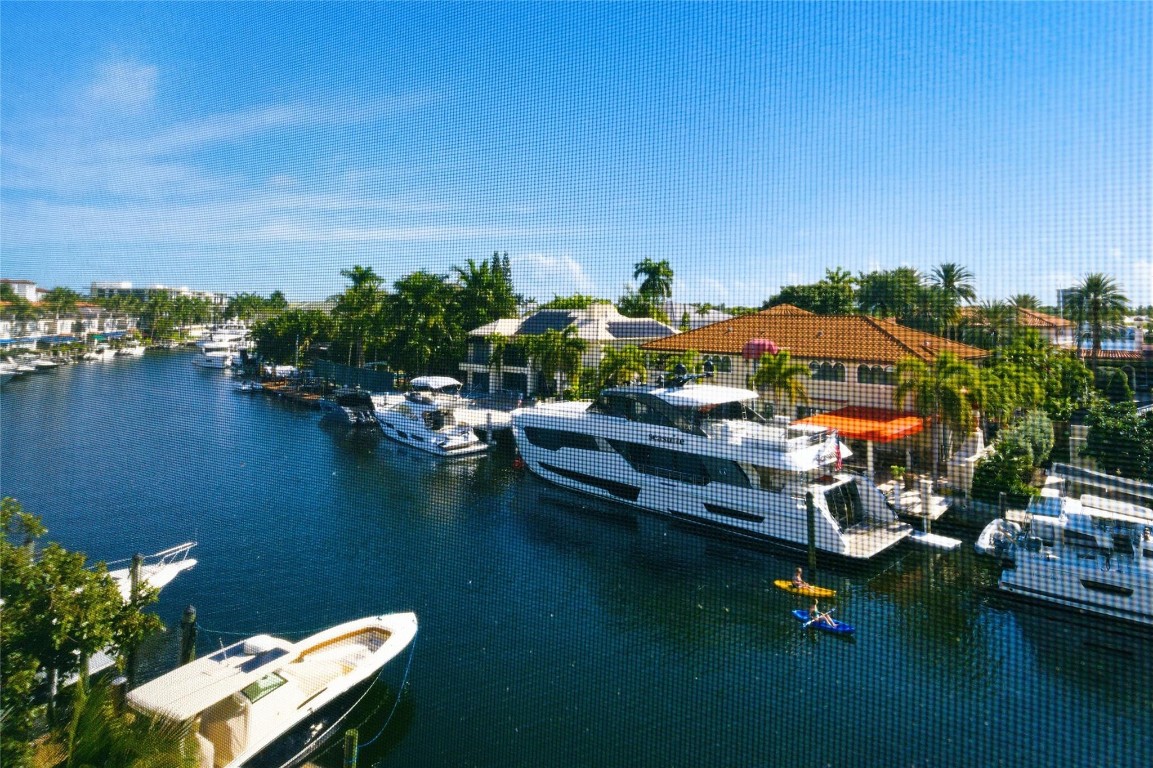 HAWTHORNE BAY - Residential