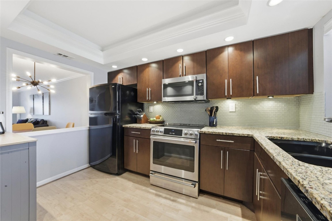 HAWTHORNE BAY - Residential