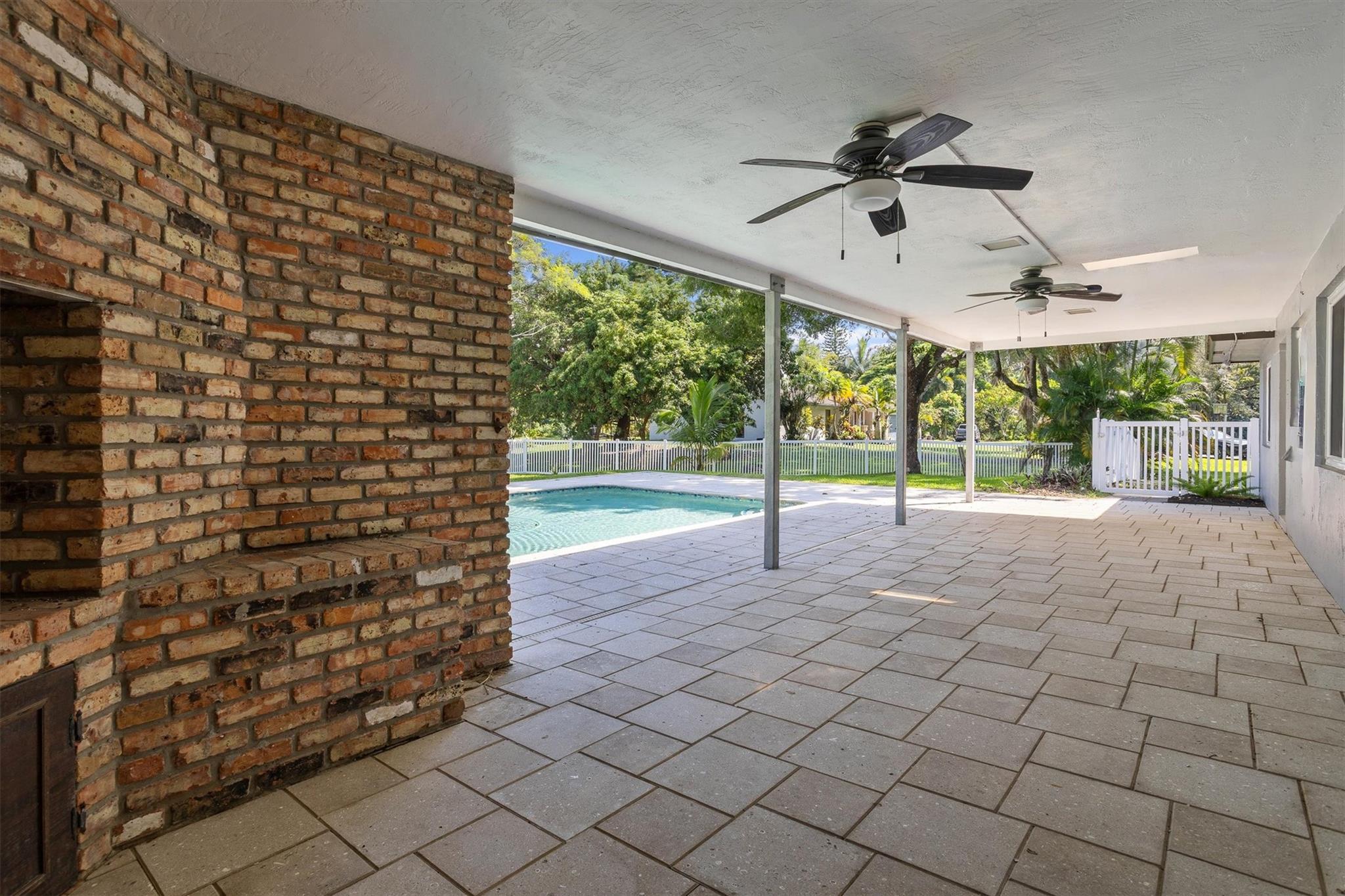 MARTHA BRIGHT FARMS - Residential