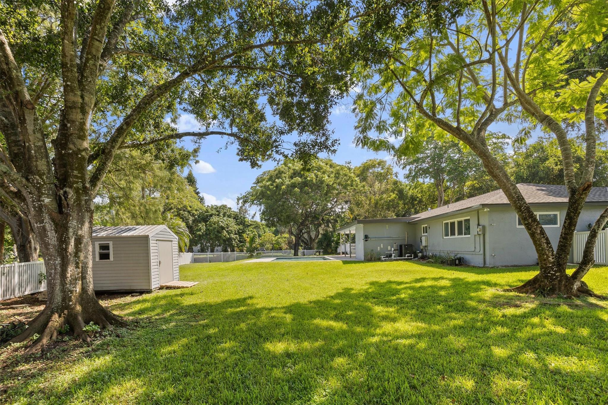 MARTHA BRIGHT FARMS - Residential