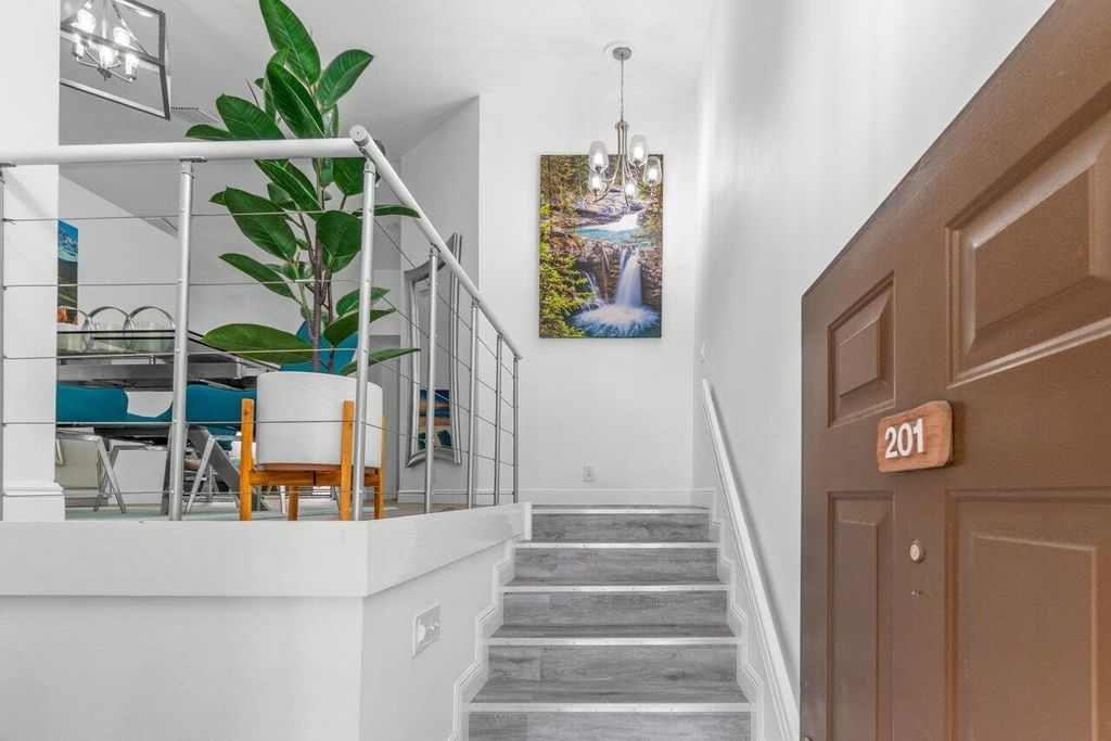 Photo of 4 Via De Casas Sur #201, Boynton Beach, FL 33426 (MLS # R10926869)