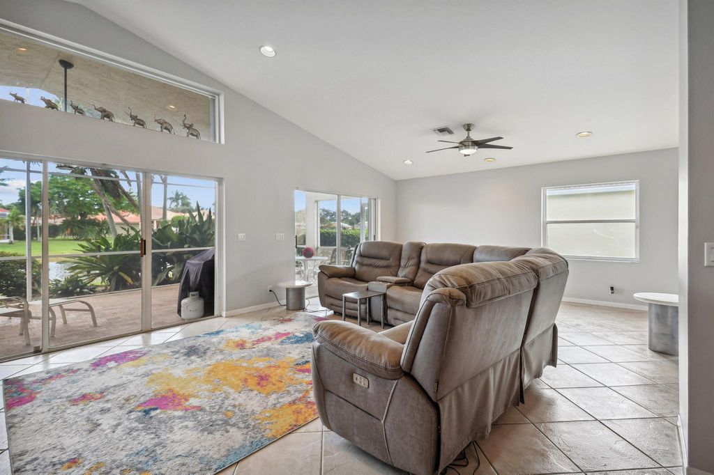 Photo of 13820 Via Vittoria, Delray Beach, FL 33446 (MLS # R10930667)