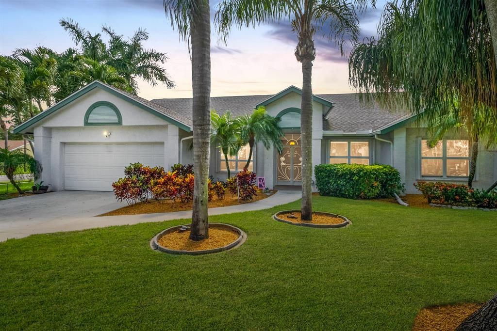 Photo of 722 Golf Court, Delray Beach, FL 33445 (MLS # R10720888)