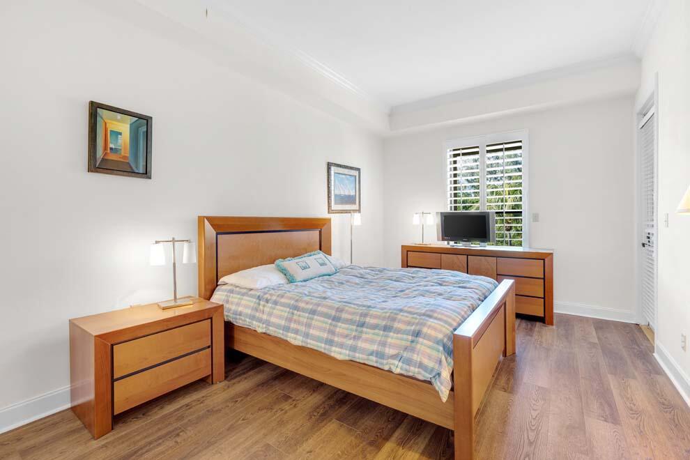 EL CORTIJO CONDO - Residential