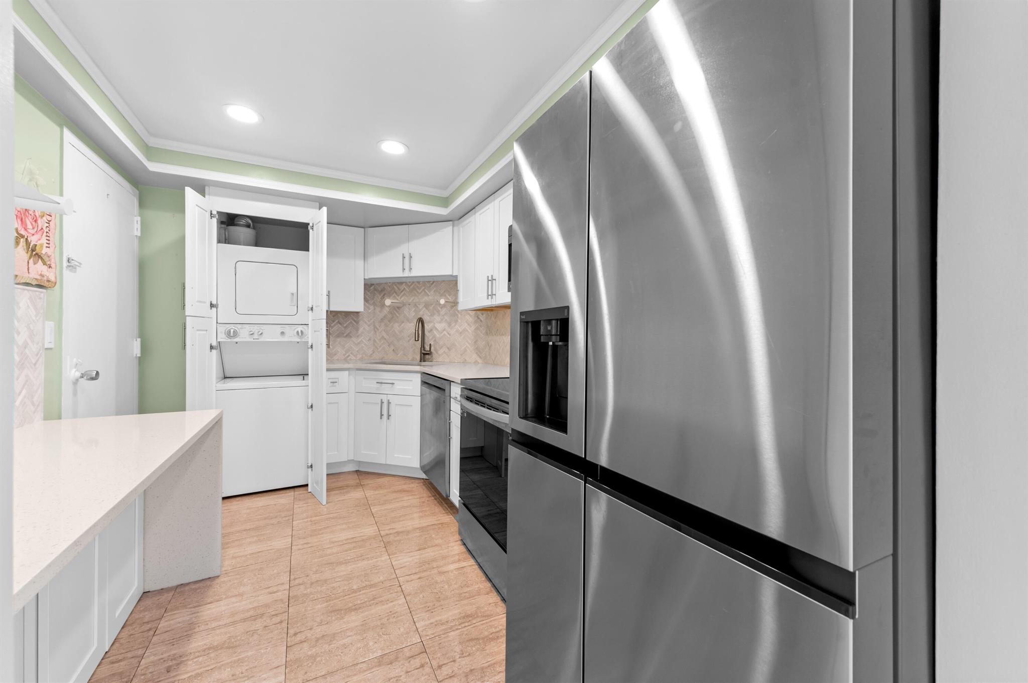 LANDS OF THE PRESIDENT - Residential Lease