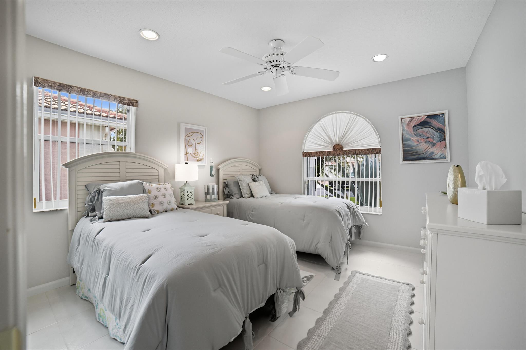 CORAL LAKES IV - Residential Lease