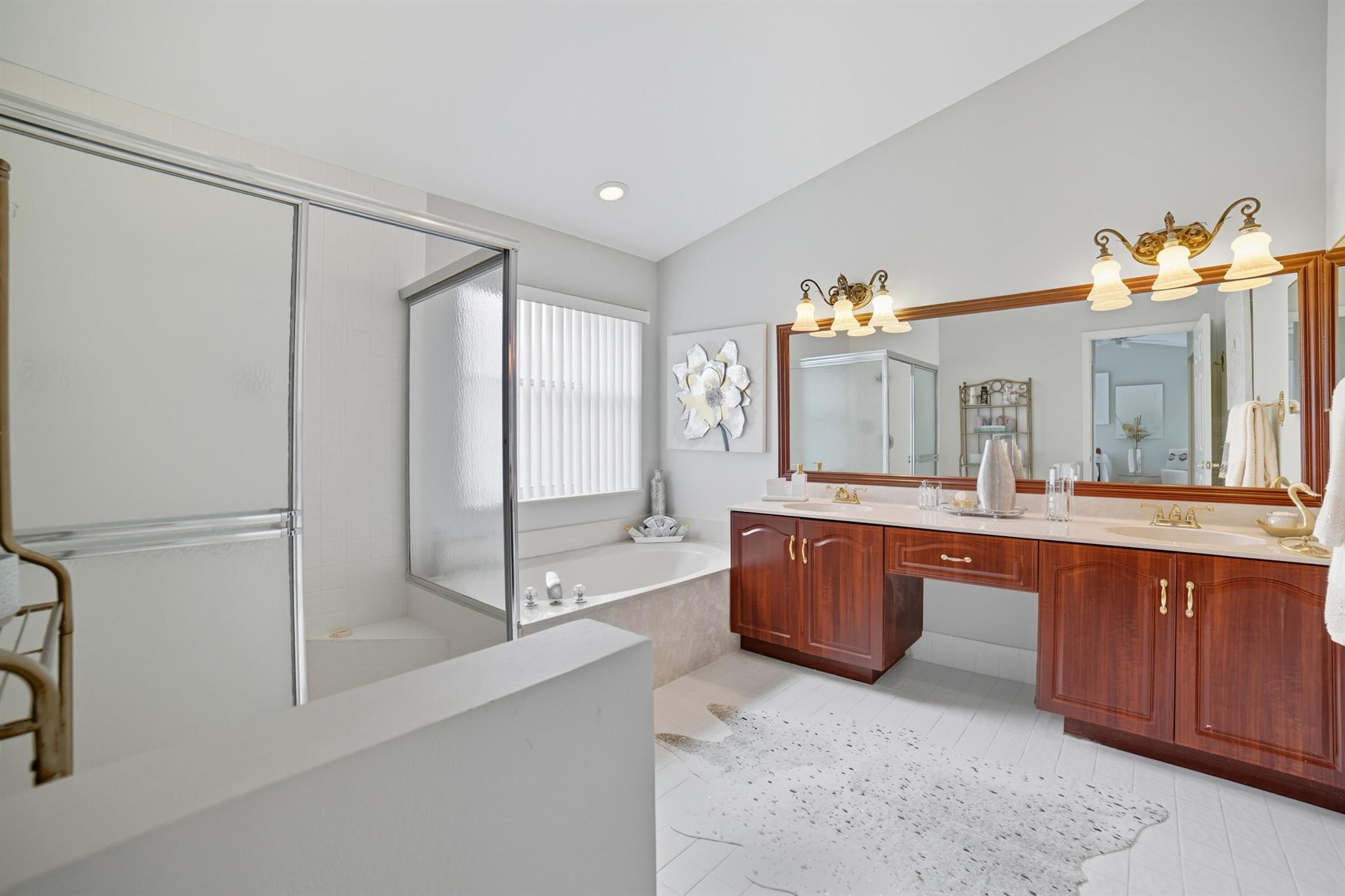 CORAL LAKES IV - Residential Lease