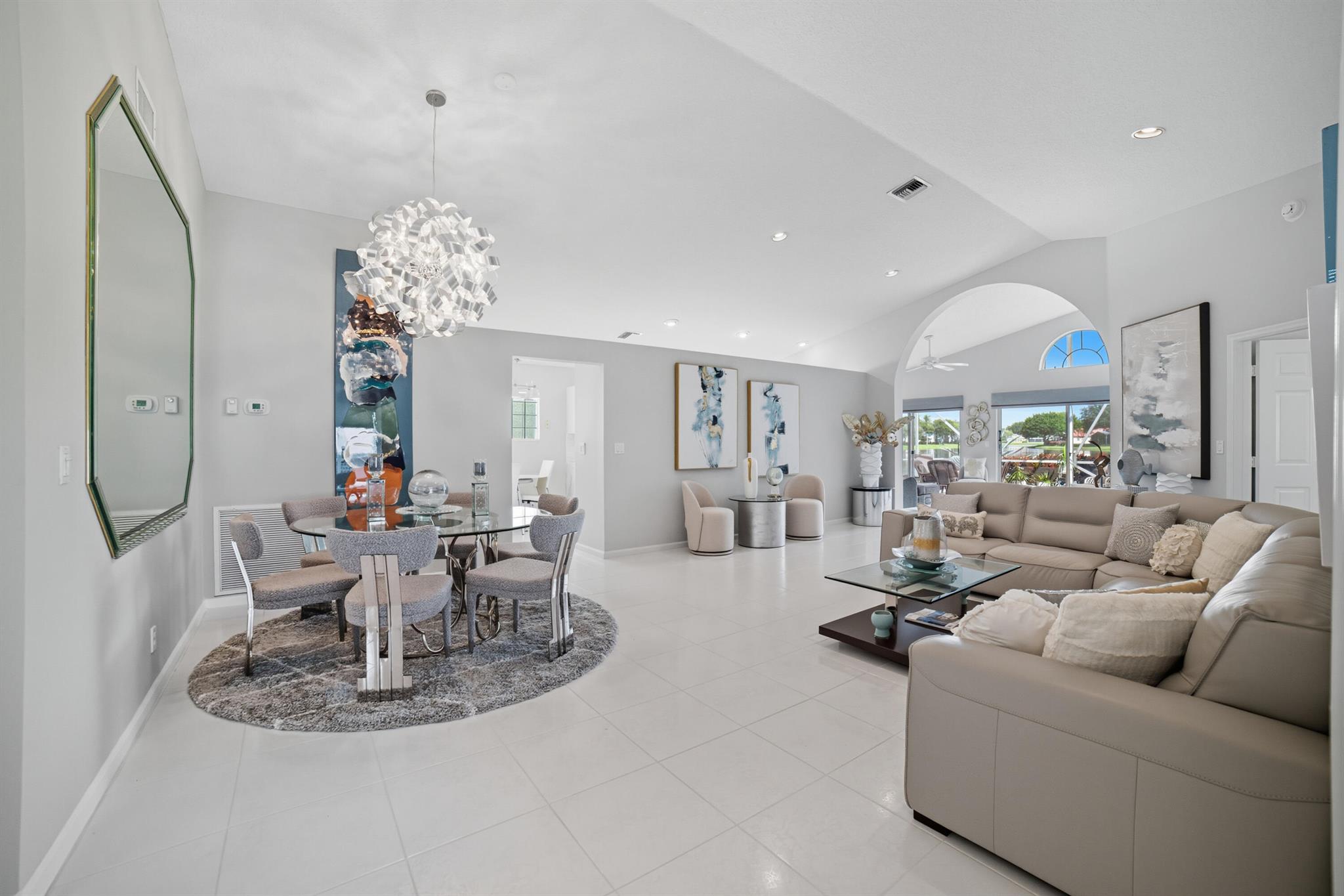 CORAL LAKES IV - Residential Lease