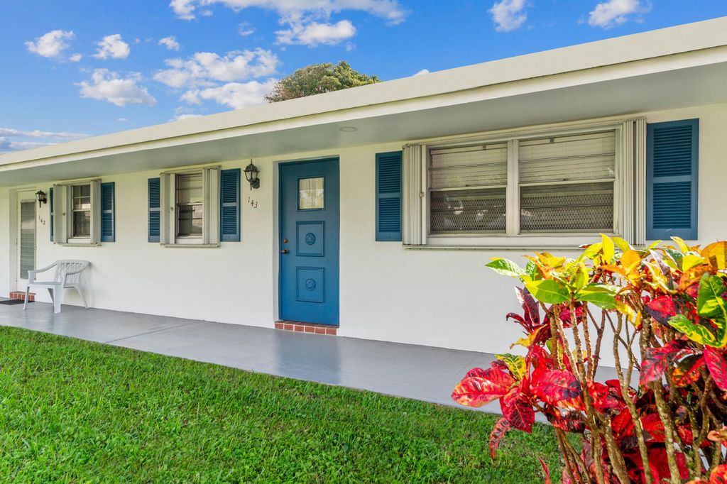 Photo of 300 SW Golfview Terrace #143, Boynton Beach, FL 33426 (MLS # R10938488)