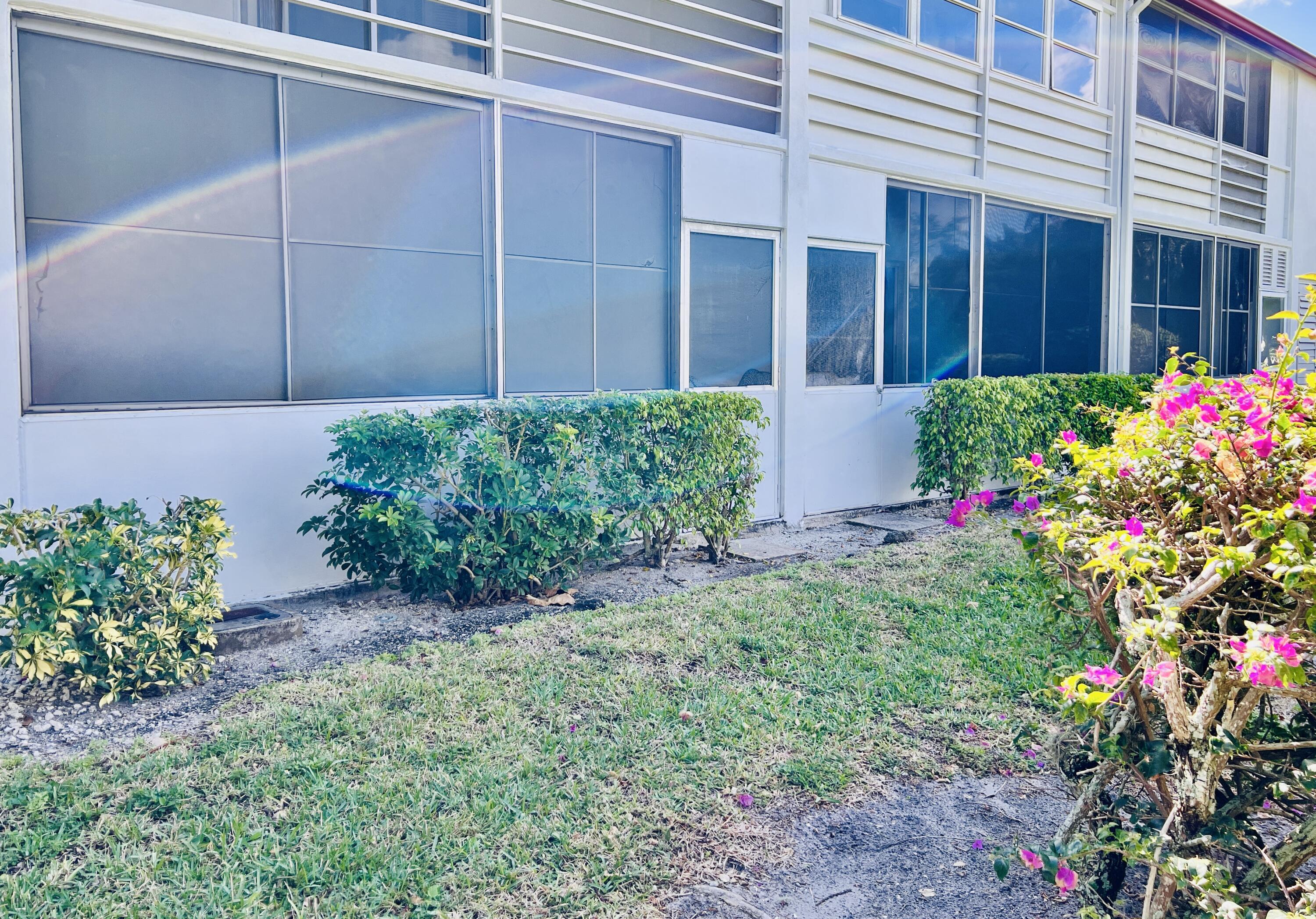 CENTURY VILLAGE - CAMDEN CONDOS - Residential