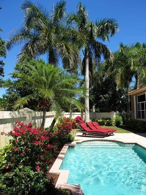 IBIS GOLF AND COUNTRY CLUB 17 - Residential Lease