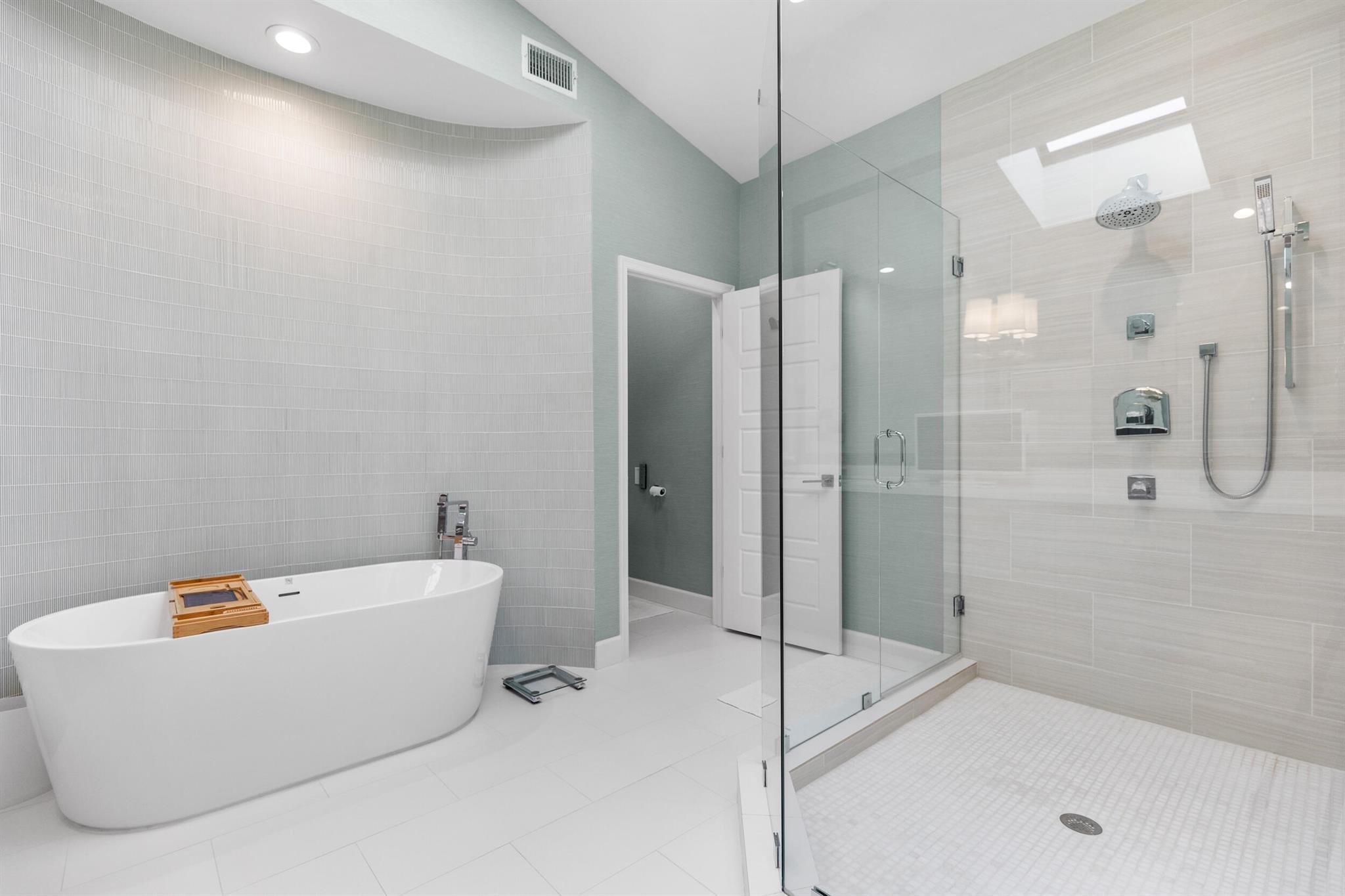 FRENCHMANS CREEK - Residential