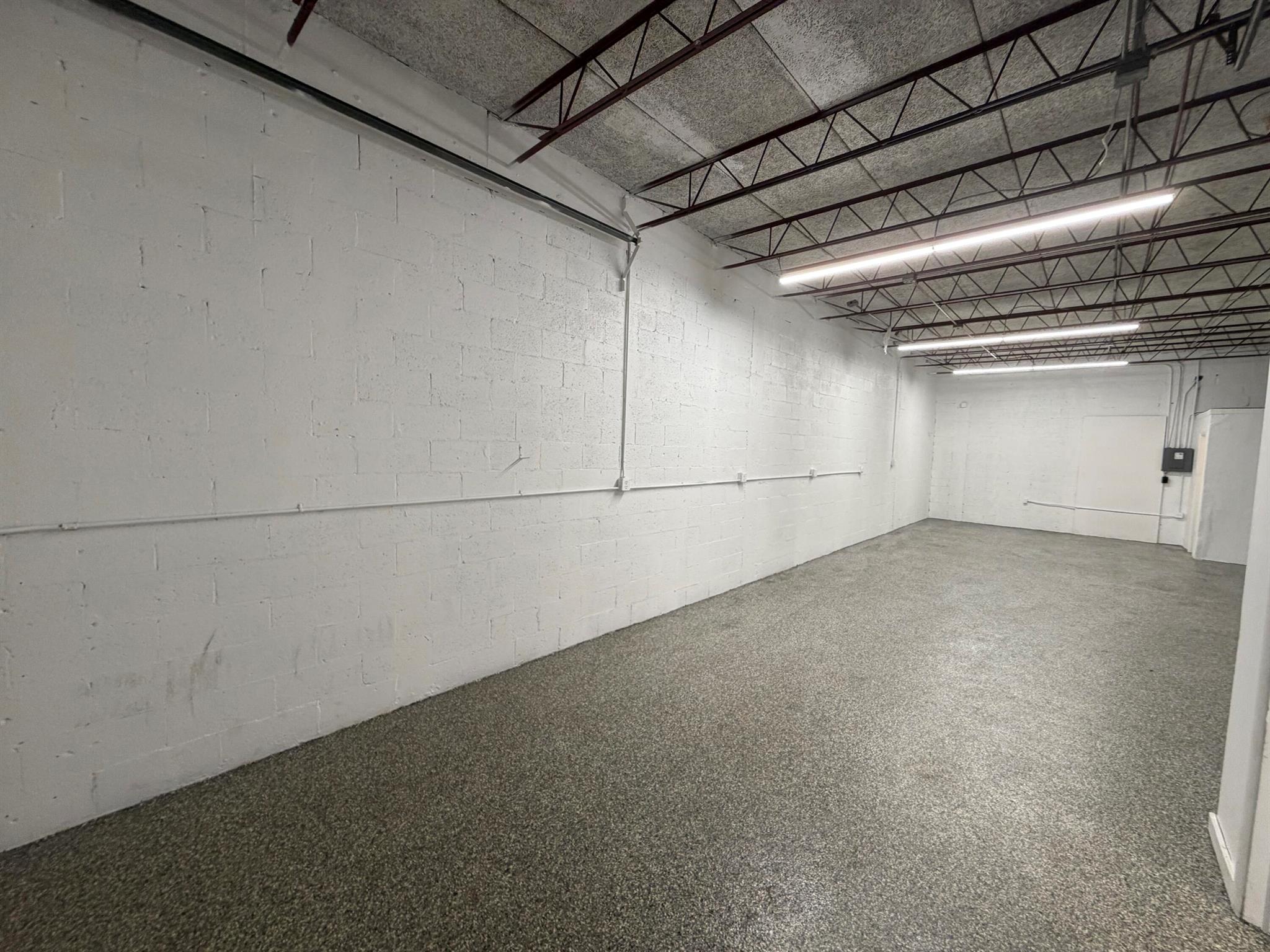 EAST COAST INDUSTRIAL CEN - Commercial Lease