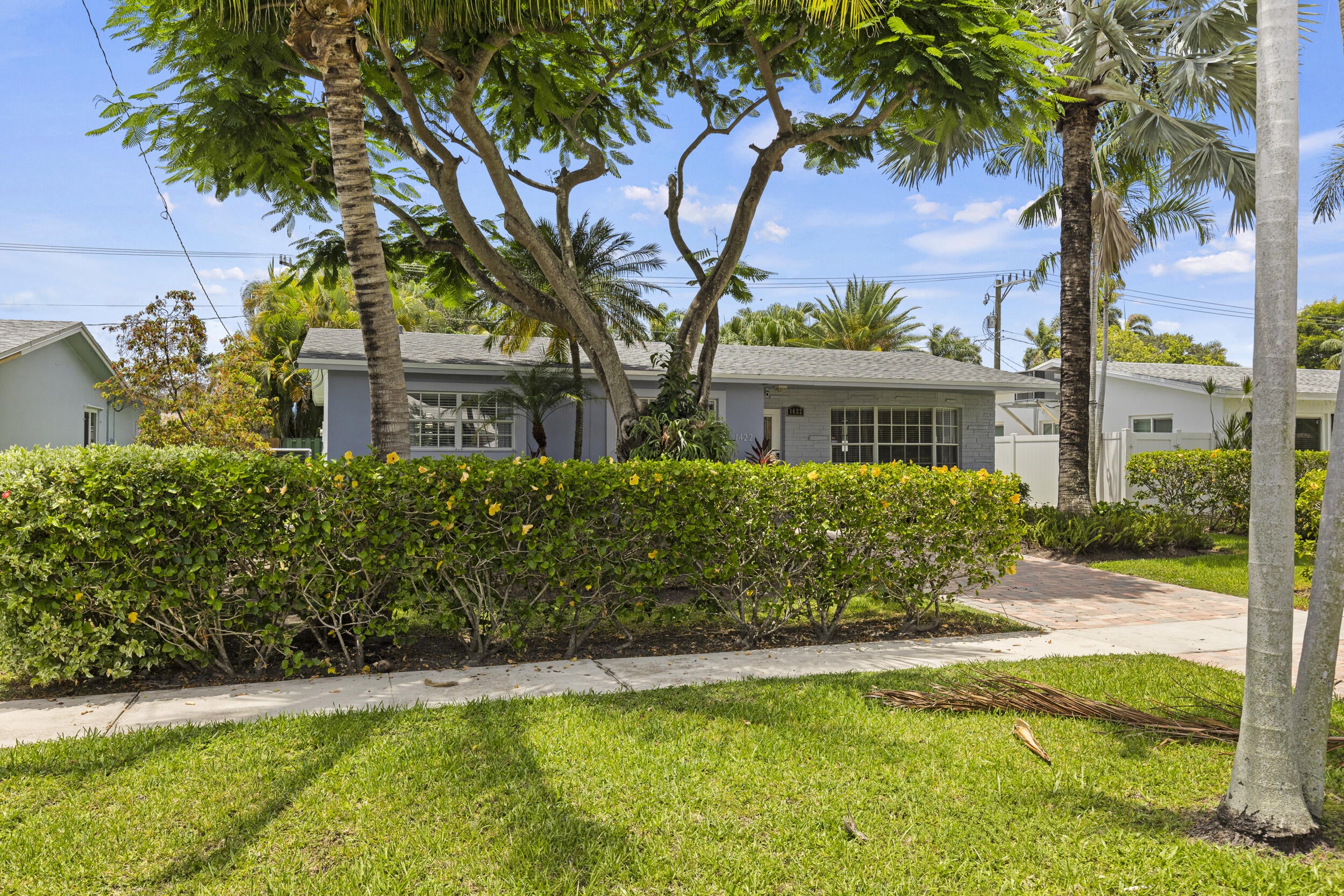 1422 COOLIDGE Street none