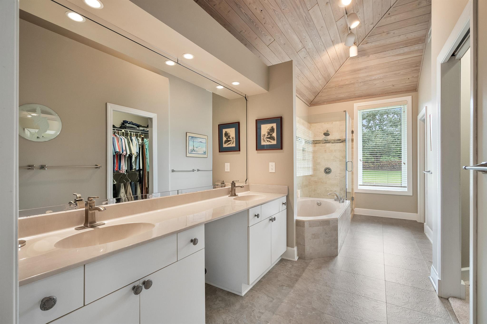 MARINER SANDS - Residential