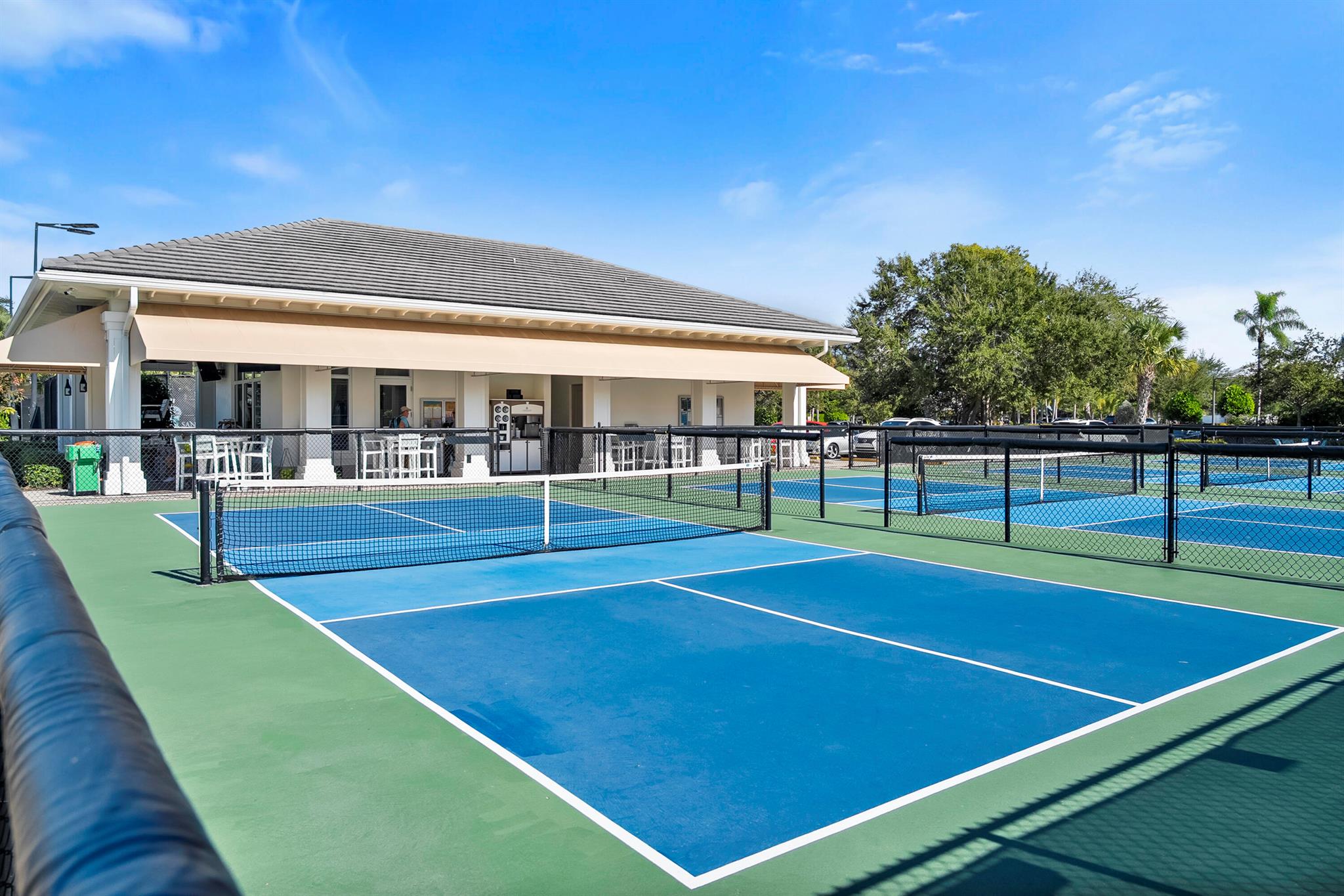 MARINER SANDS - Residential