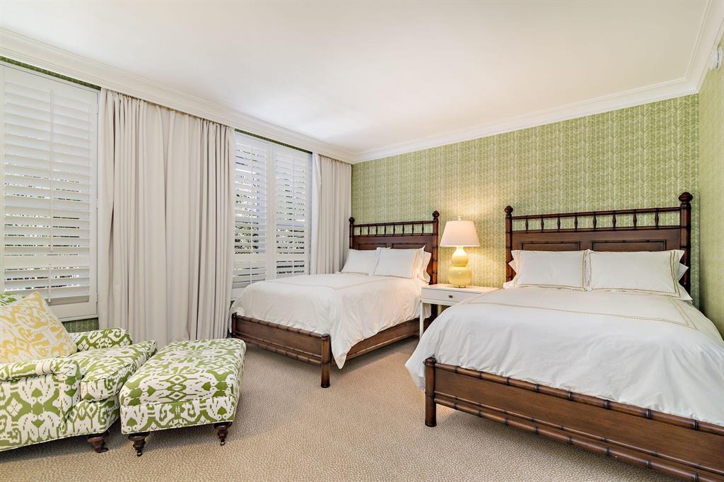 Lowell House - Residential