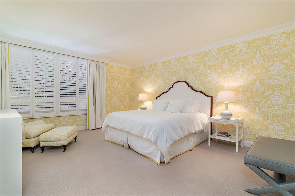 Lowell House - Residential