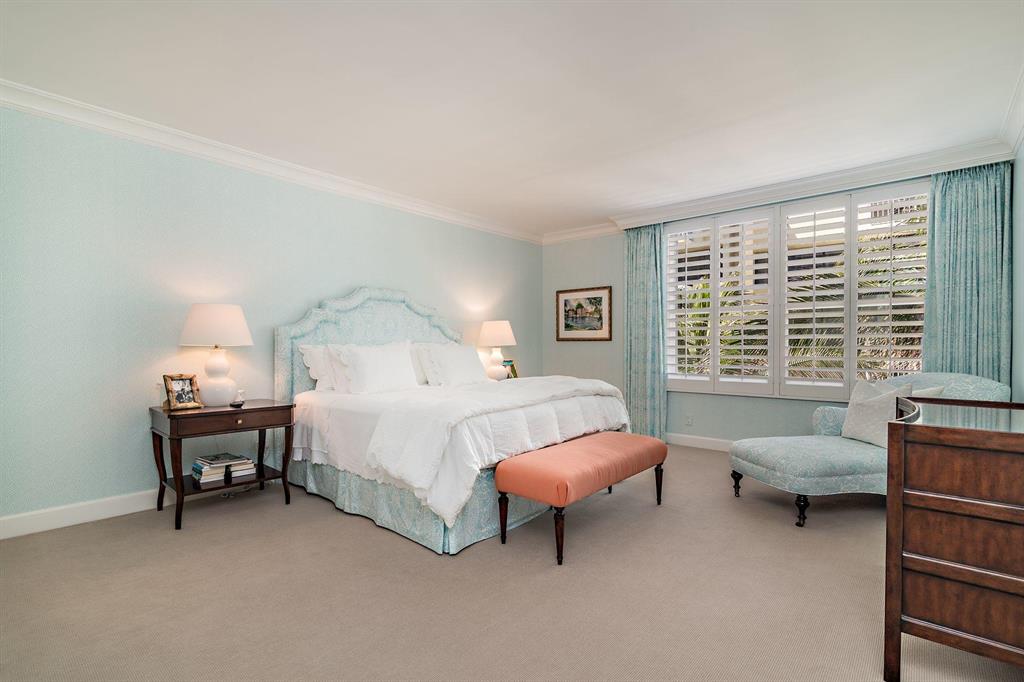 Lowell House - Residential