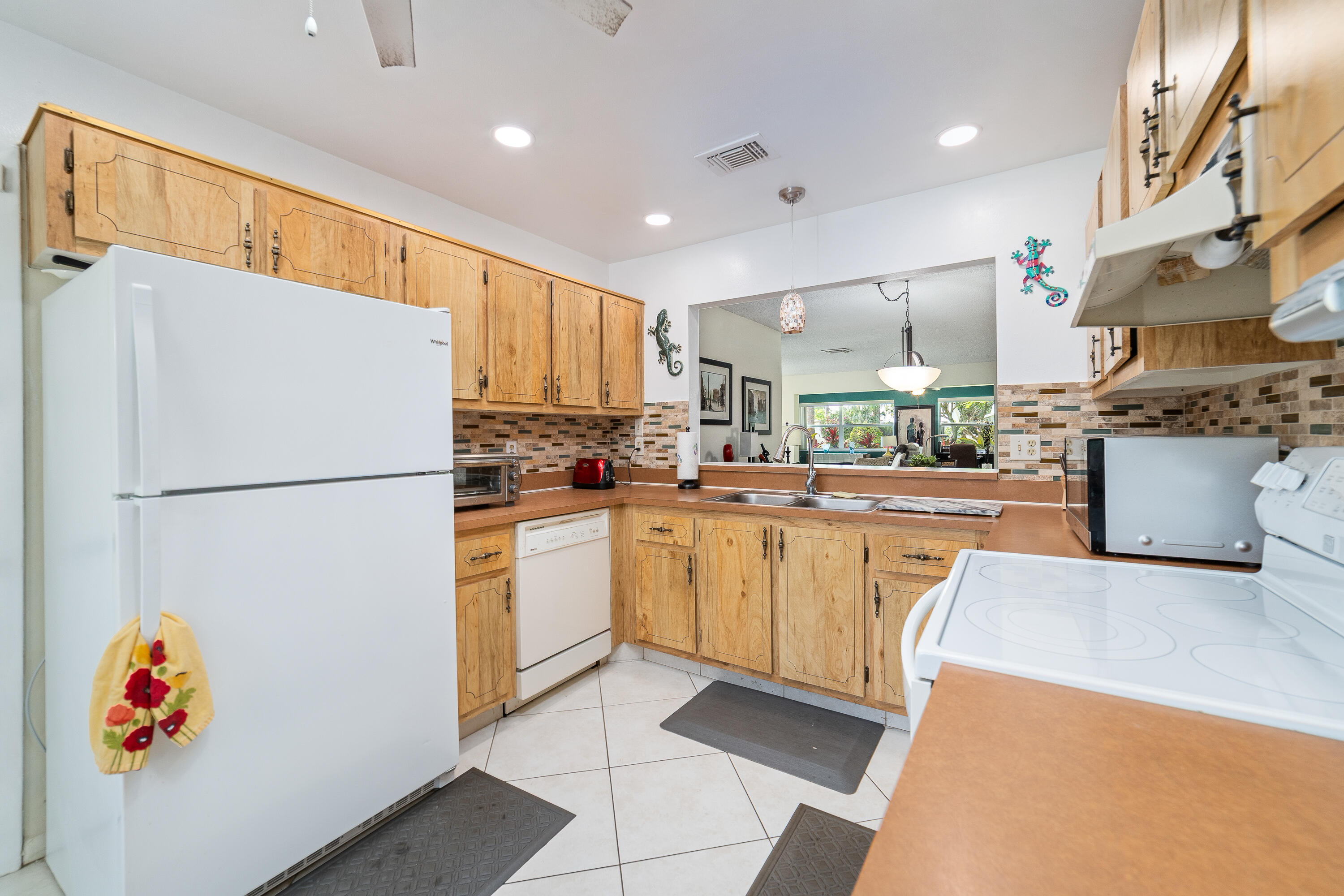 LUCERNE HOMES EAST 1 - Residential